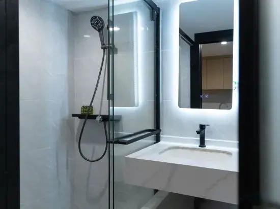 Goaiiting· gaoting service apartment (Zhuhai Gongbei Port Fuhuali Branch)