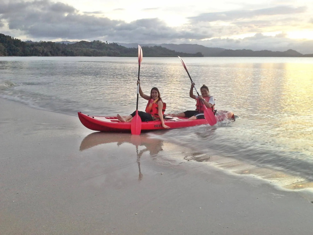 Foxys Beach Resort