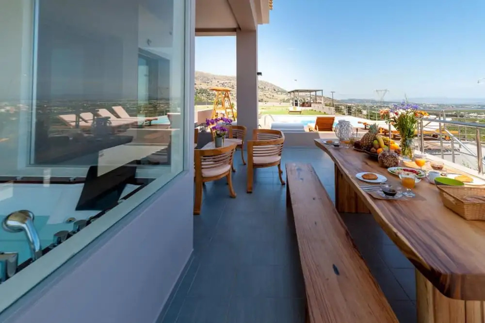 Villa Kedria and Kedria lounge