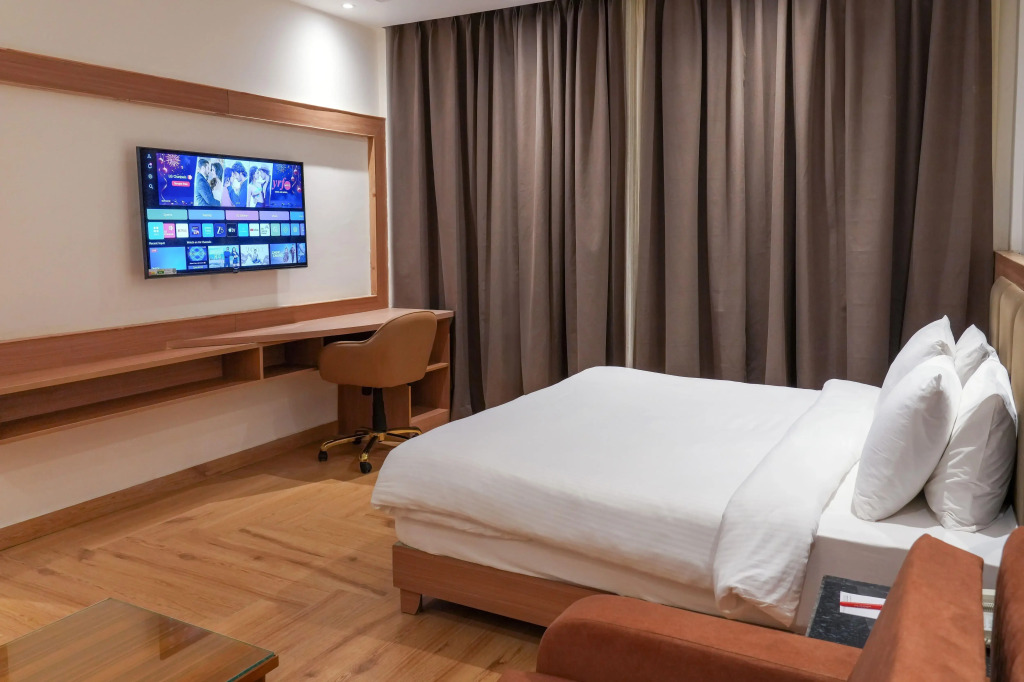 Ramada by Wyndham Mussoorie Mall Road