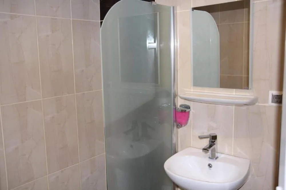 Dostlar Hotel