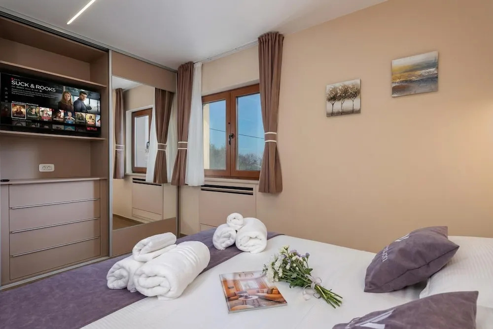 Villa Vilani Spa & Pool - Happy Rentals