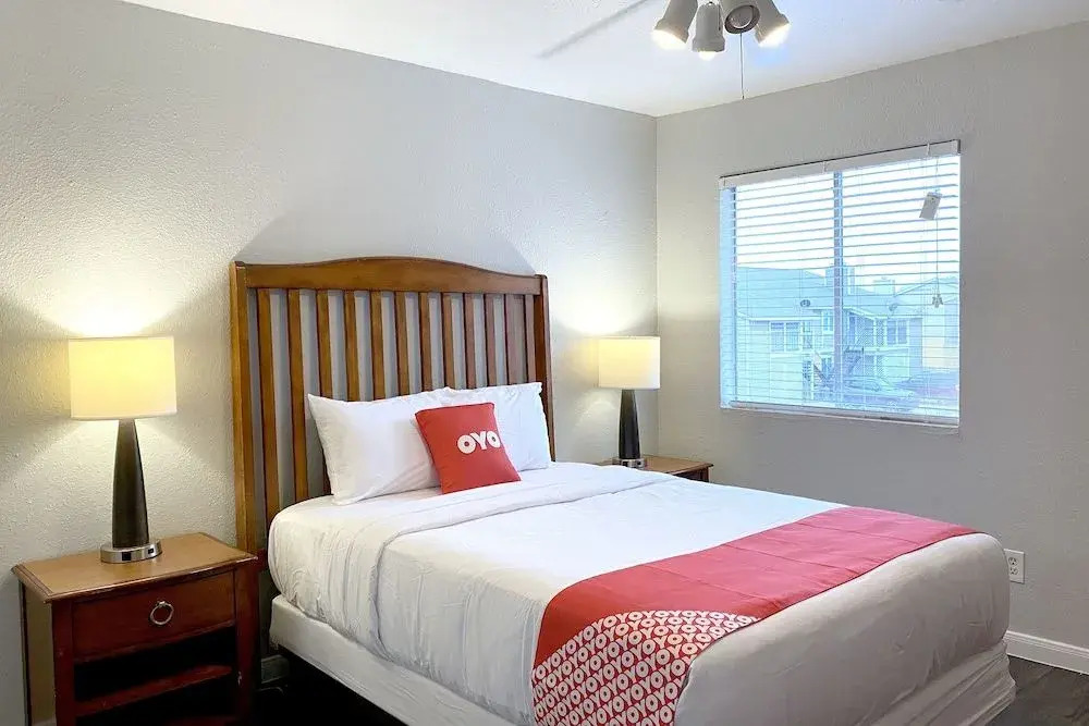 OYO Apartments at Bella Vista