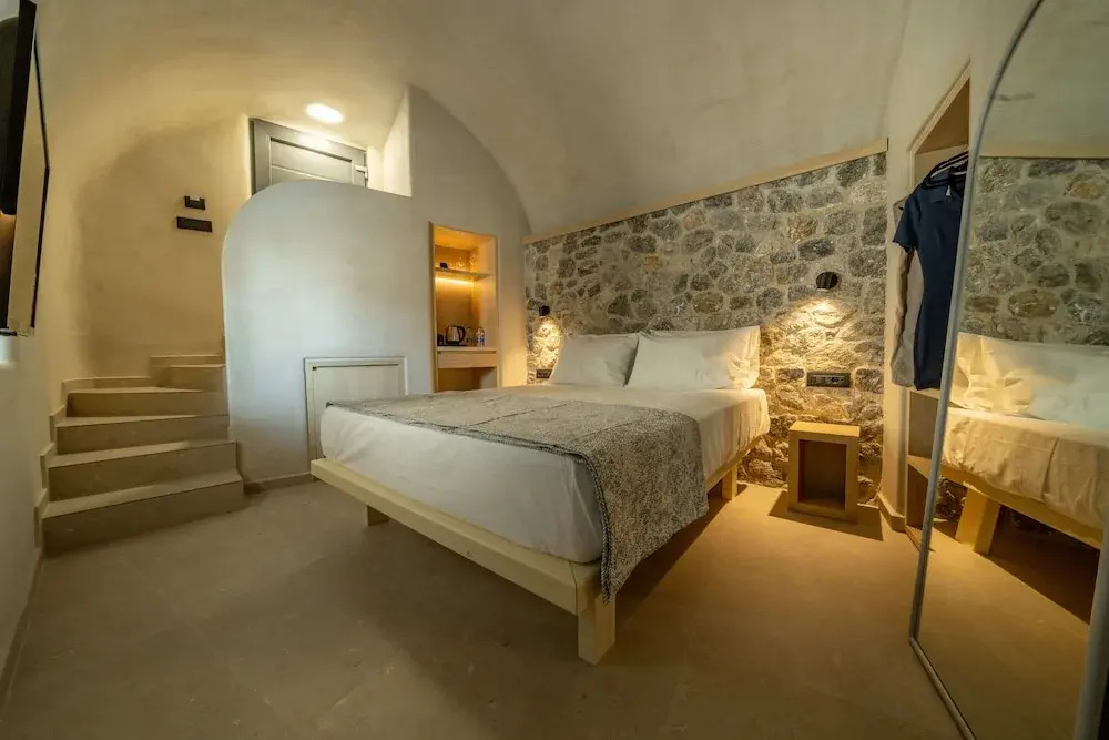 Alaya Suites