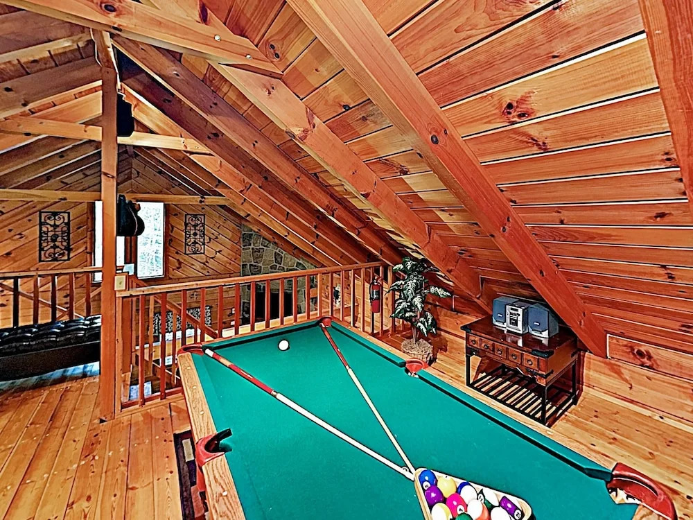 New Listing! Charming W/ Deck & Hot Tub 1 Bedroom Cabin