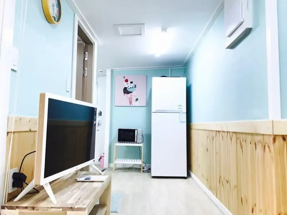 Little Haenyeo