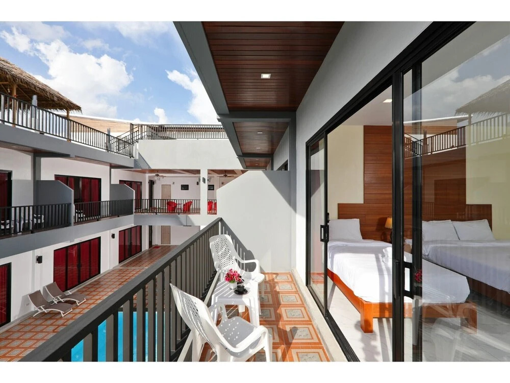 Pool Access Hotel Near Fitness Street soi Ta Iad