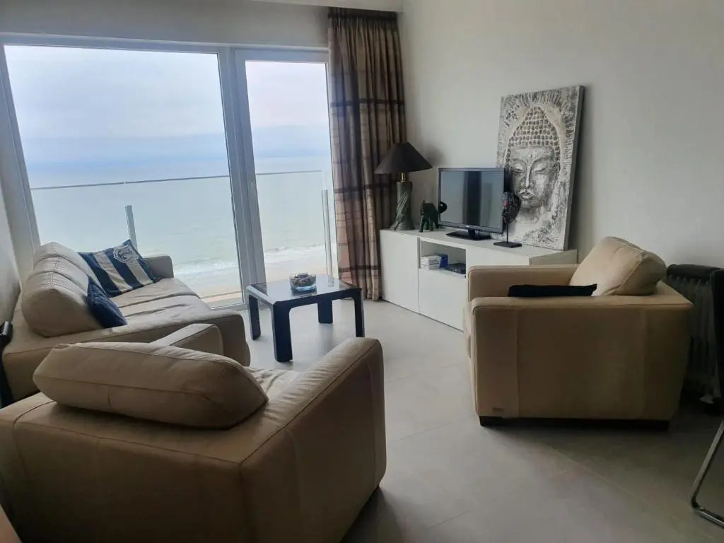 Appartement met 2 slaapkamers op zeedijk Middelkerke