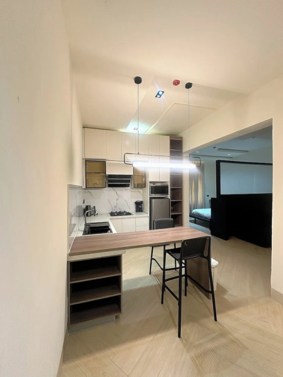 Lia's Court Apartment
