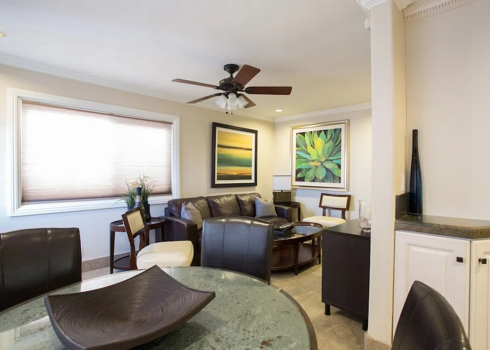 128 39th Street B (68439) - 2 Br townhouse by RedAwning