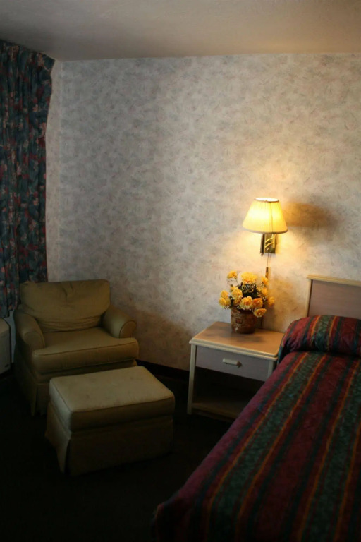 Sun Valley Inn & Suites