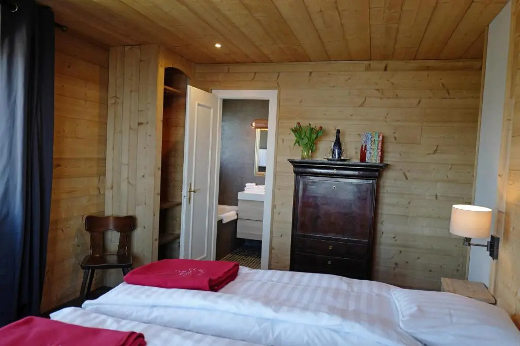 Le Coucou Hotel Restaurant & Lounge-Bar