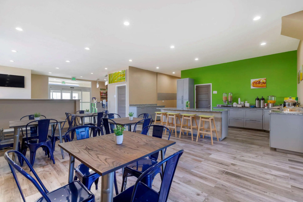 Quality Inn & Suites Elgin