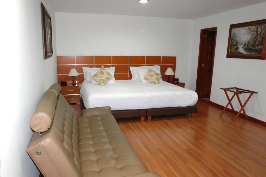 Top Deck Hotel