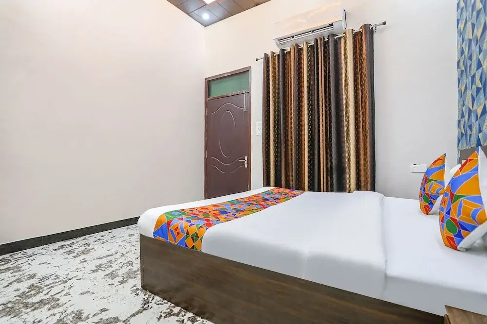 Hotel JB Square Ayodhya Near Ram Mandir, Airport & Ayodhya Cantt