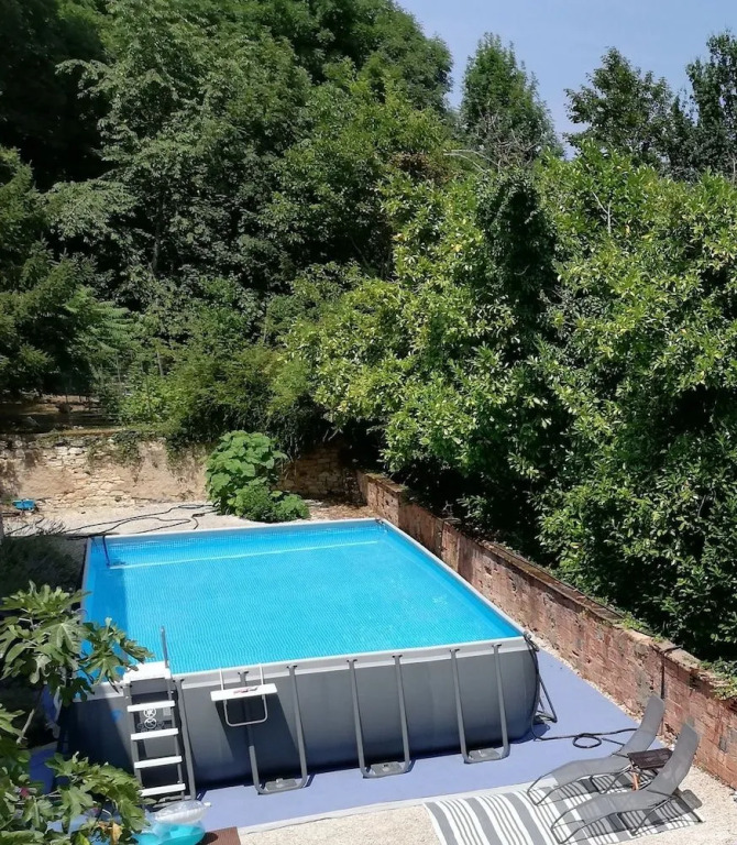 Vue du Château dExcideuil en chambres