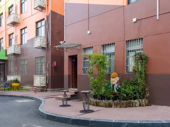 Mengyi Hotel (Hengdian Menghuan)