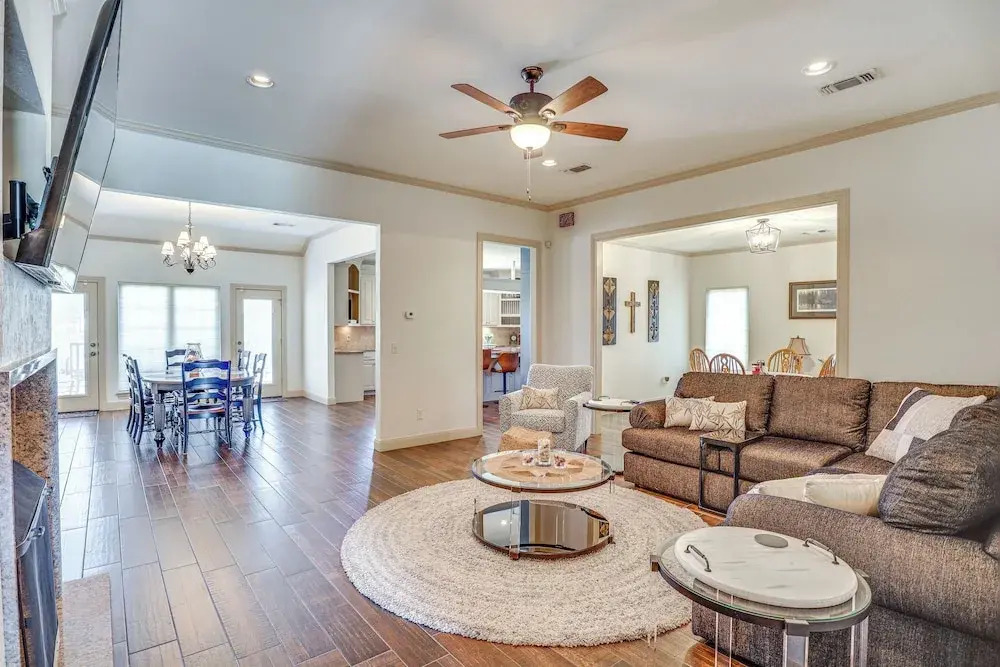Private Hot Tub & Patio: Golf Retreat in Canyon!