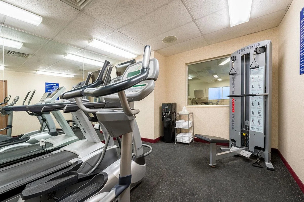 Crystal Inn Hotel & Suites - Great Falls