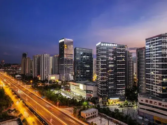 Barry Island International Hotel (Kunming High-tech Zone Dahejing Subway Station)
