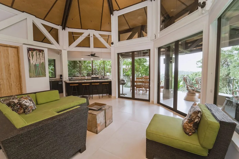 Tulemar Bungalows & Villas