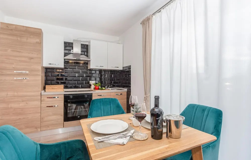 Nice Apartment in Rijeka With Wifi and 1 Bedrooms