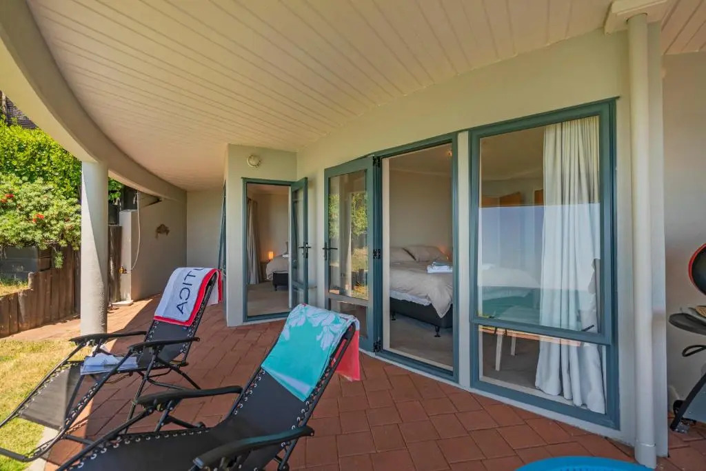 Oceana Heights Paradise - Beautiful 2 bdrm self contained apartment