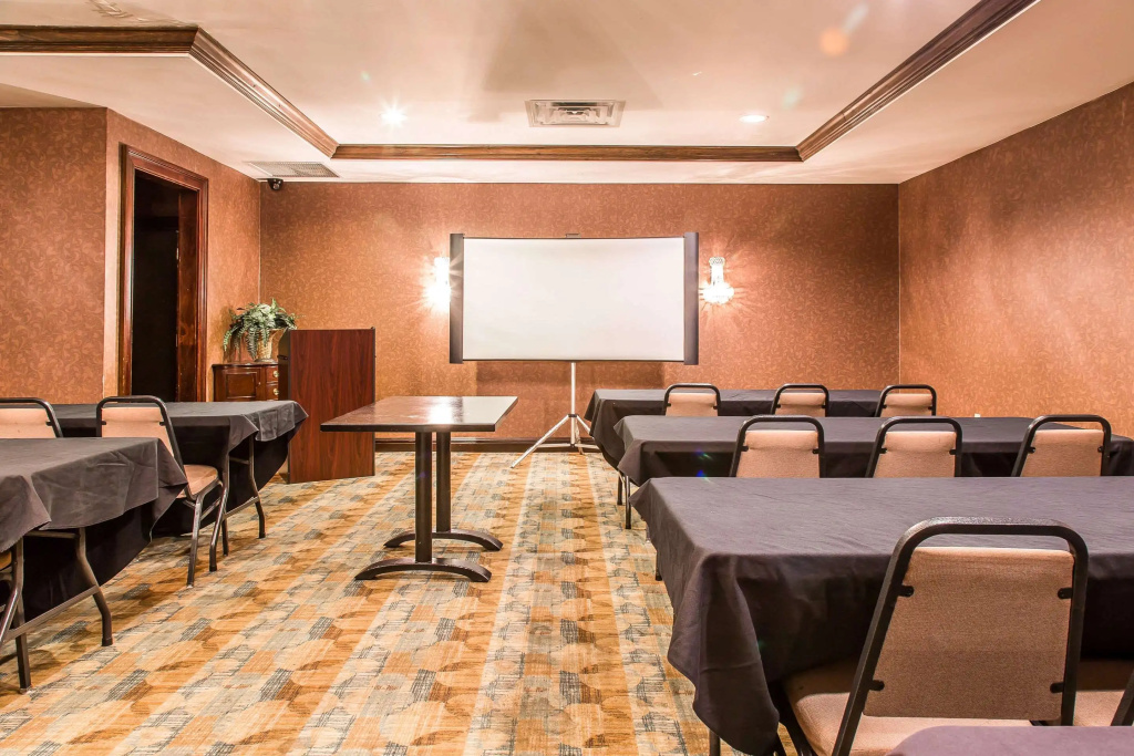 Comfort Inn & Suites Meriden East