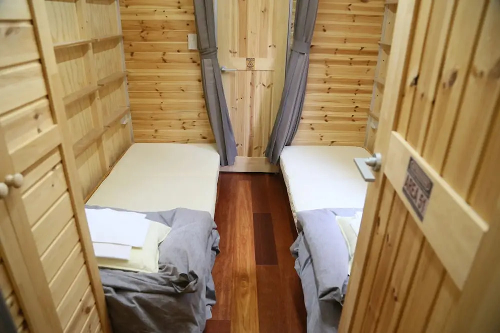 Qooneltas Container House In The Forest