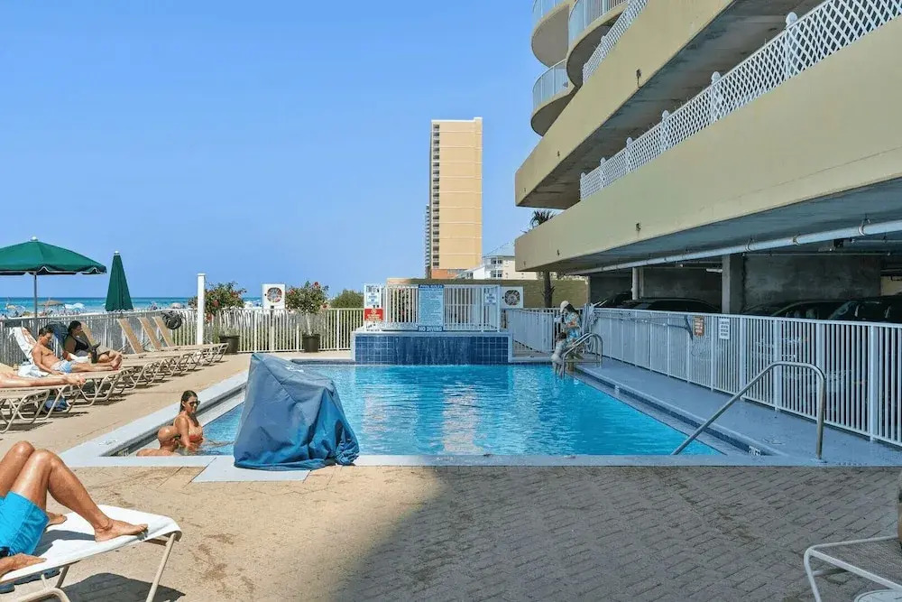 Coastal Hippy Chic by Avantstay Oceanfront, 2 Pools, Beach Chairs Incl