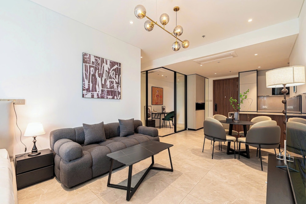The CREST Premier Residence
