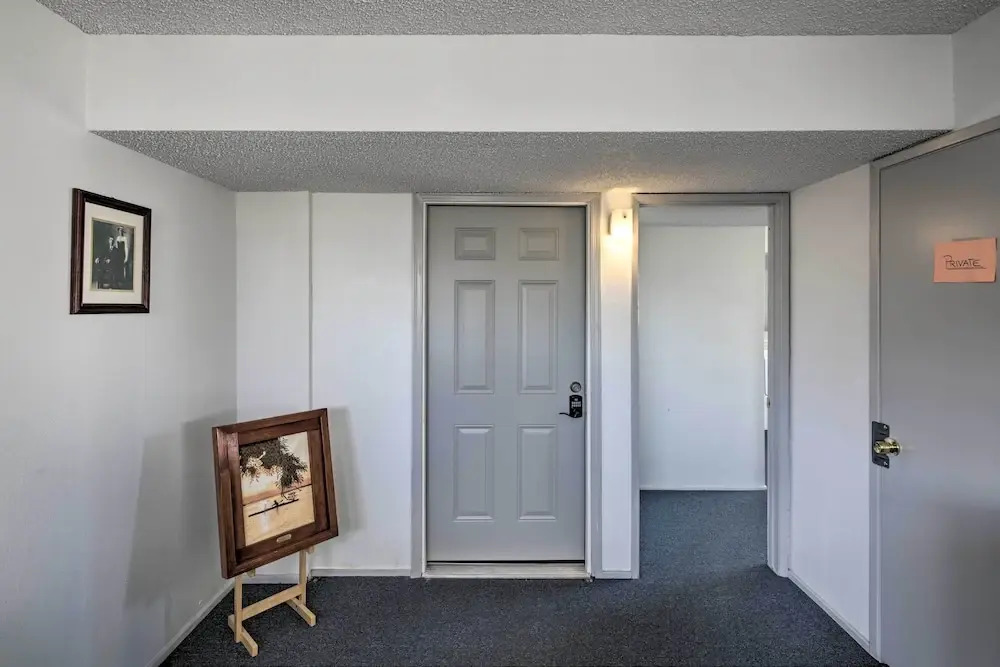 Apartment ~ 12 Mi From Hualapai Mountain Park