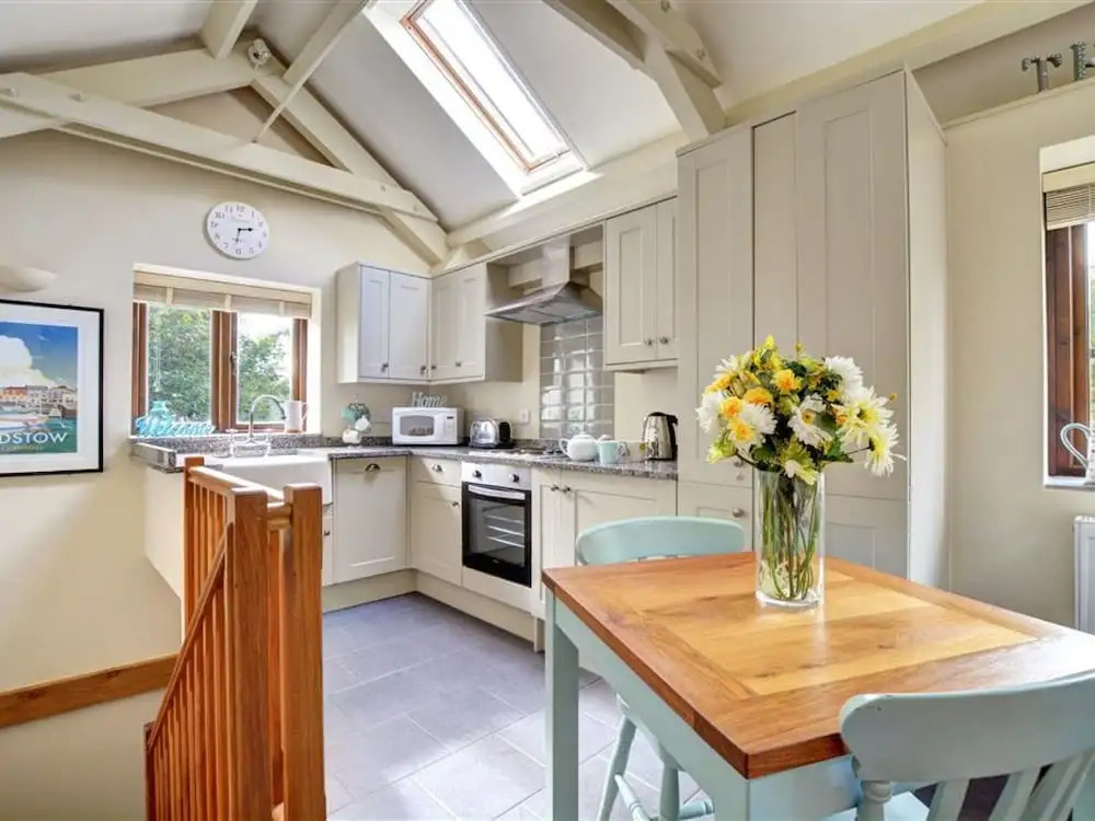 Bright Holiday Home With Pleasant Garden and Comfortable Interior in Dunmere