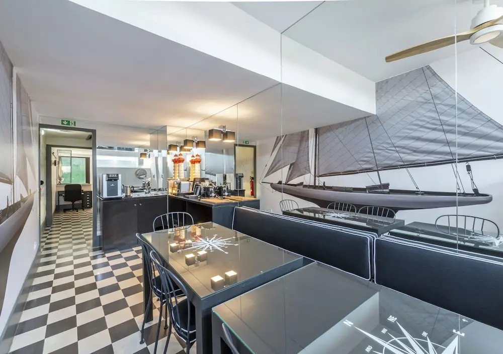 Oporto Street Fonte Taurina - Riverfront Suites