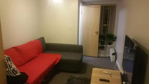 Lower Cathedral Road Apartment