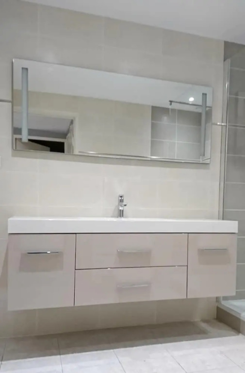 Apartment With one Bedroom in Hyères, With Wonderful City View, Enclos