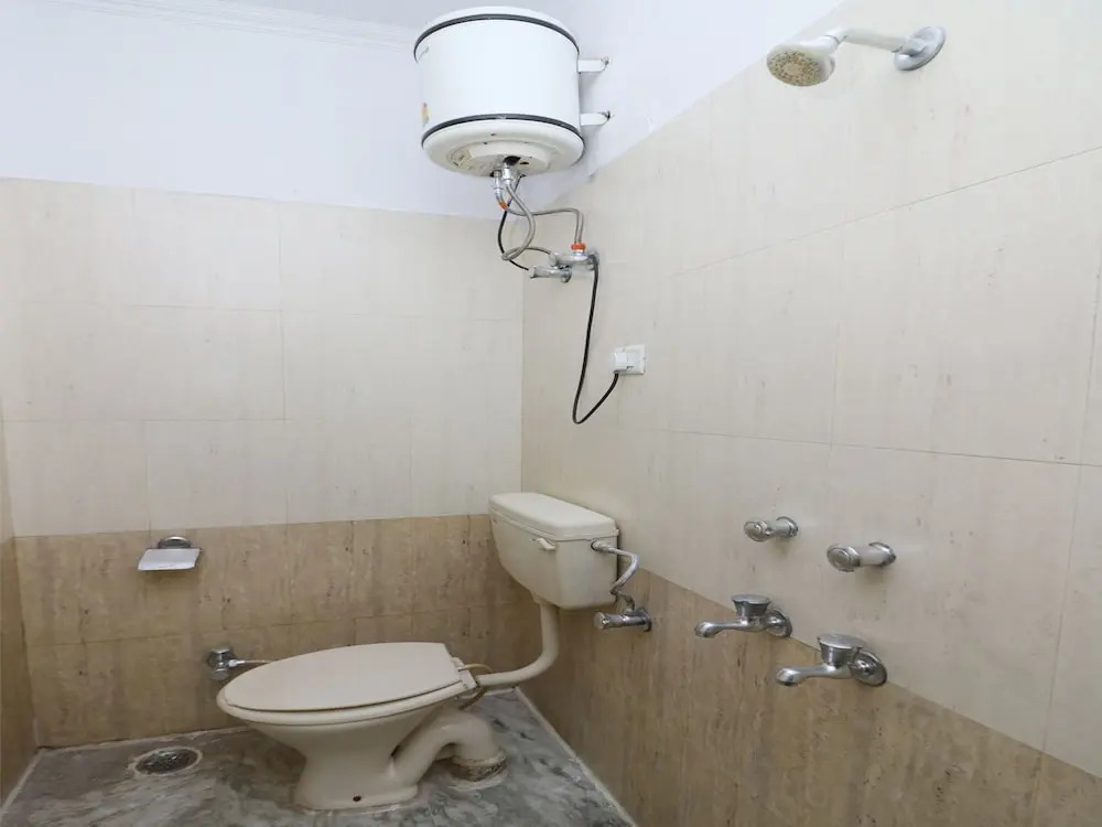 OYO 10113 Hotel New Corporate Residency