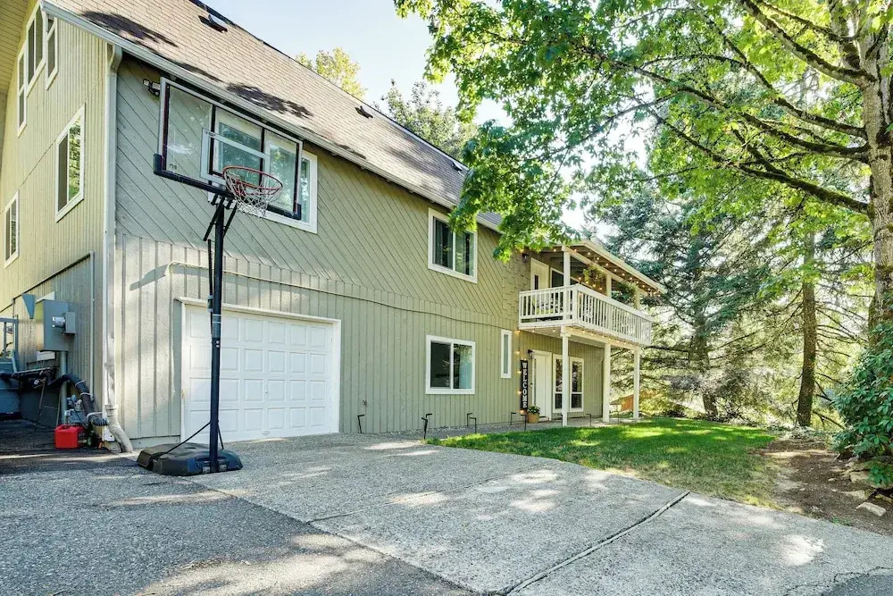 13 Mi to Lumen Field & Dtwn Seattle! Cozy Retreat