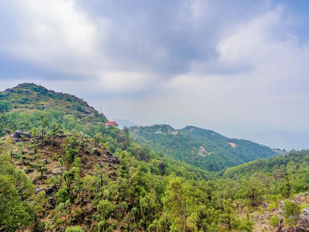 OYO 14127 Home Doon View 3BHK Library Chowk