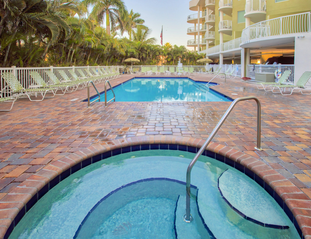 Crystal Palms Beach Resort