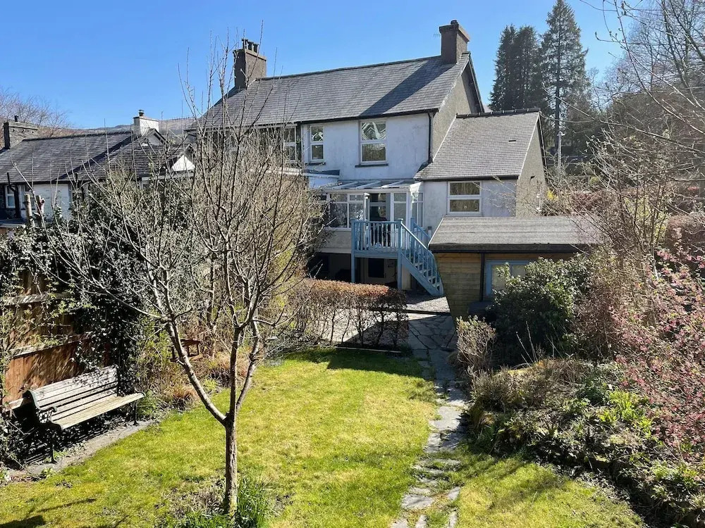 7 Castle Terrace
