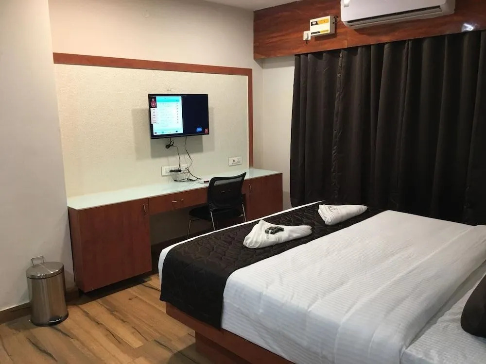 Hotel Bidar Gateway