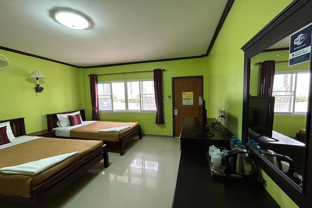 Me Mee Place & Tour Krabi