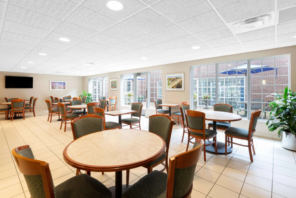 Baymont by Wyndham Des Moines Airport