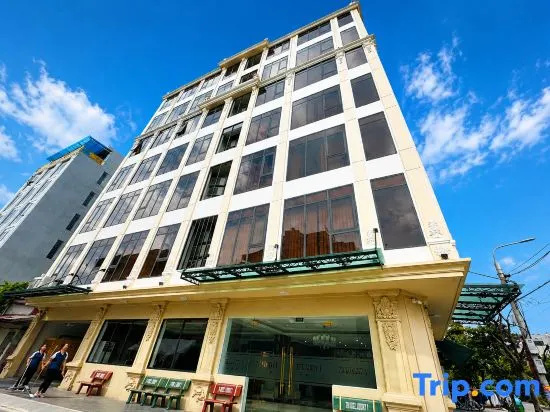 79 Luxury Hotel I