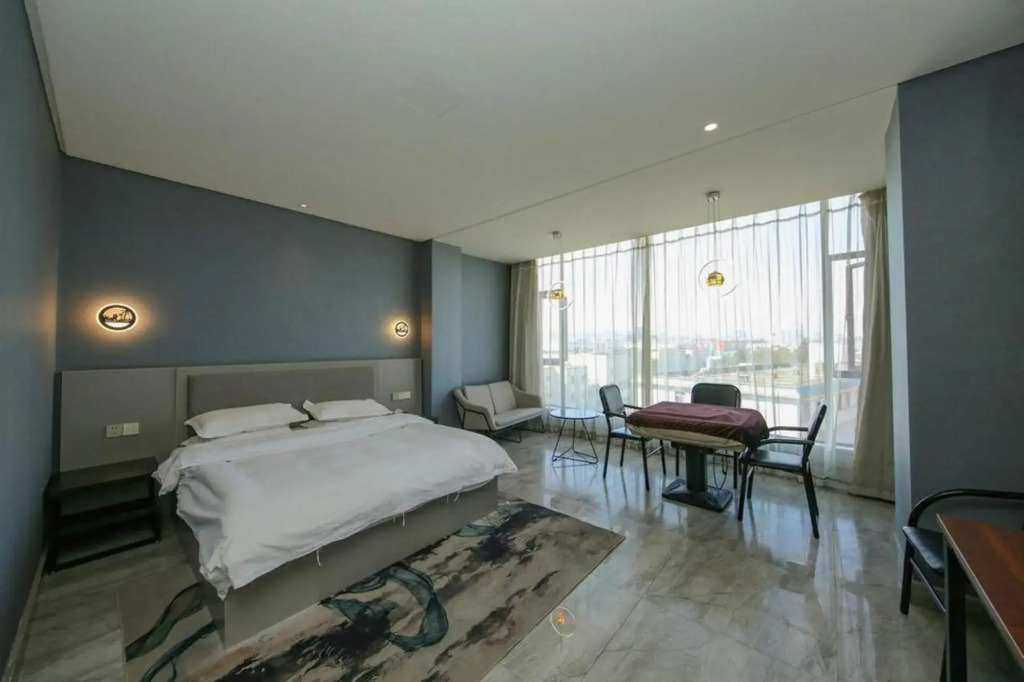 Kunming Huamanshan Film and Television Hotel (Xinguangfeng Branch, Free Trade Zone)