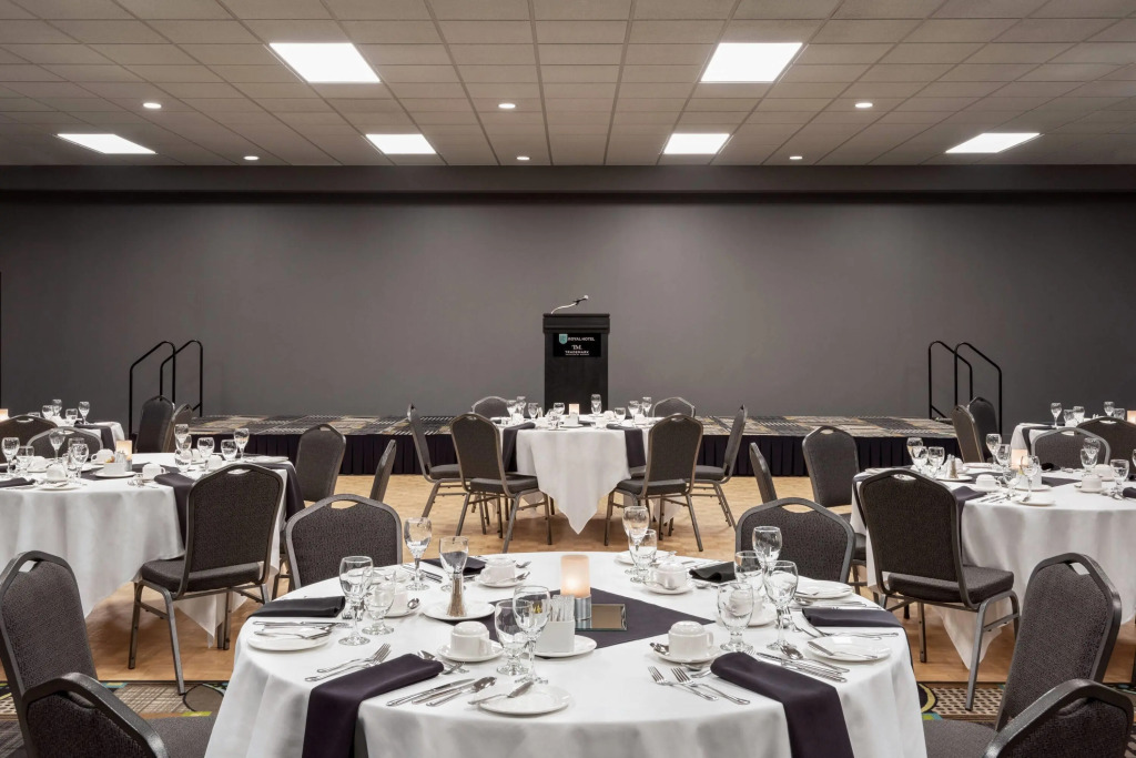 Royal Hotel West Edmonton, Trademark Collection by Wyndham
