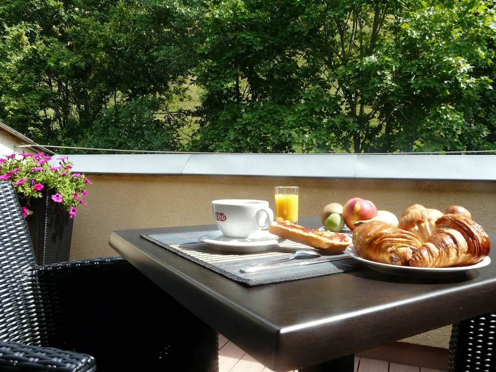Brit Hotel Du Ban