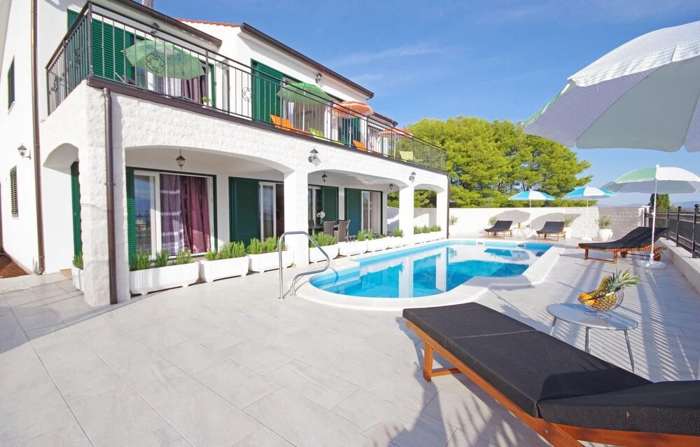 Nice Home in Stomorska With 4 Bedrooms, Wifi and Outdoor Swimming Pool
