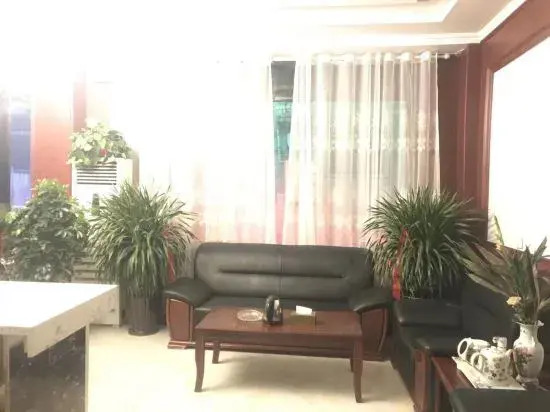 Linquan Aixin Apartment